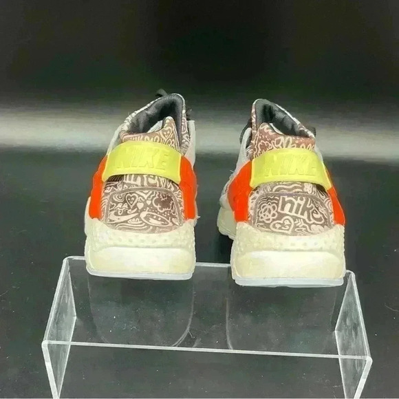 Nike Haurache GS Doodle shoes size 6Y - Picture 4 of 5